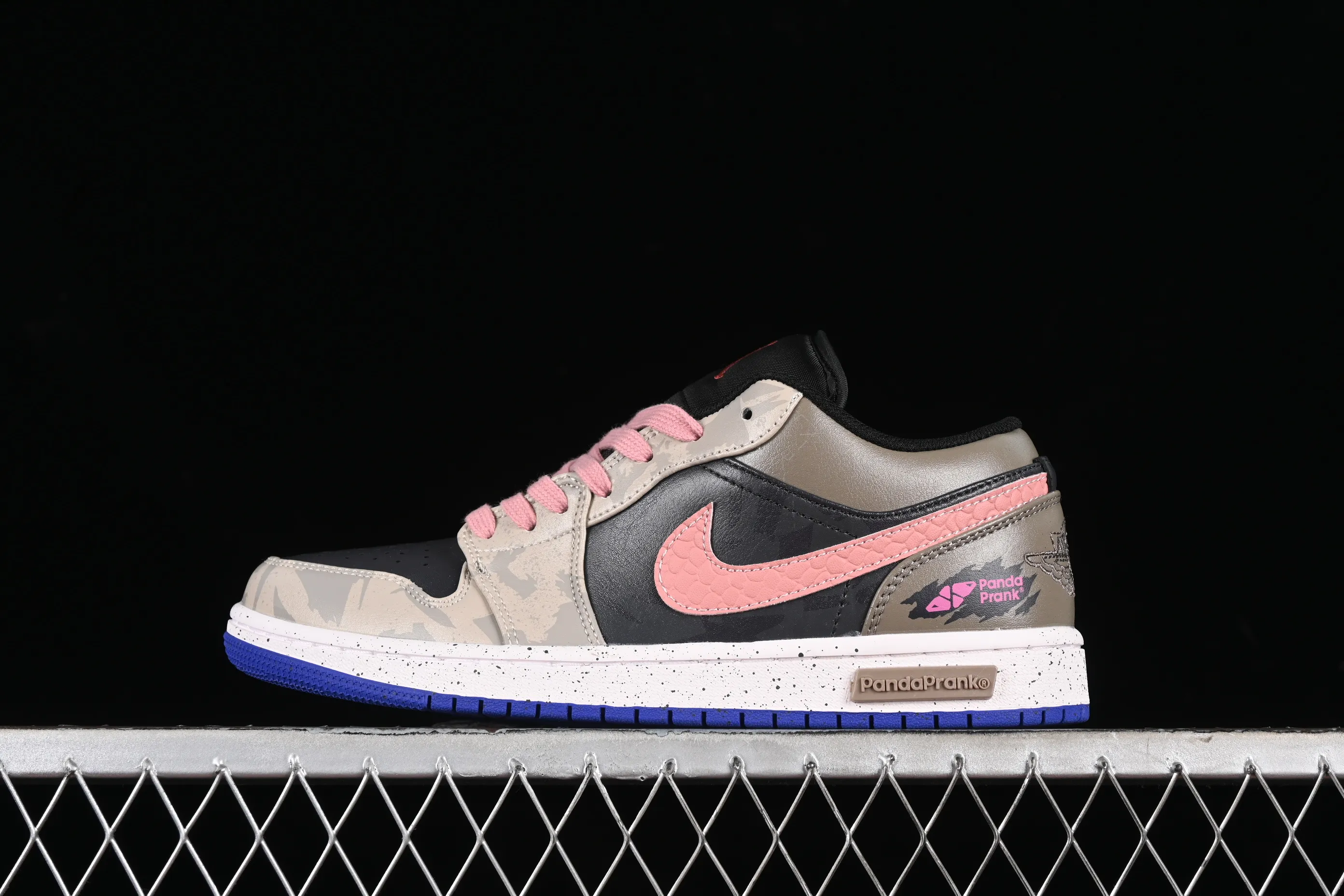 All categories Air Jordan Jordan series basketball shoes Air Jordan 1 Low High-end customization Low-top sneakers Air Jordan 1 Low AJ1 Joe 1 Panda Prank Pioneer Knights Heart of the Sand Pink and Purple Low-top retro basketball shoes 553558-154